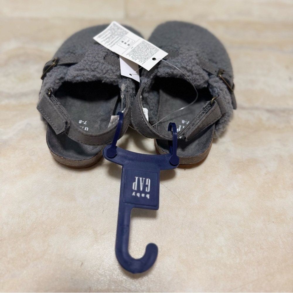 NWT GAP Toddler Gray Cozy Fleece Clogs (7-8) - Picture 4 of 7